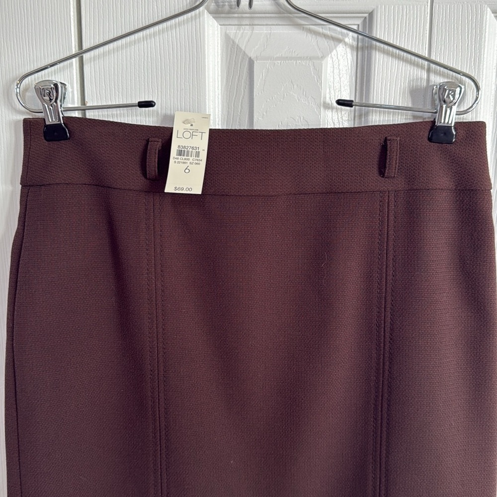NWT LOFT Chocolate Brown Lined Pencil Skirt w/ Side Zipper & Belt Loops - Size 6 - Picture 2 of 12